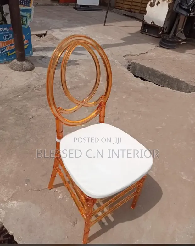 Transparency Chivalry VIP Chair - 1