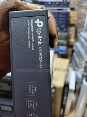 TP-Link DS-P7001-08 8x2.5GbE PON Switch