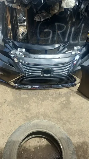 Cikakken Fefur na Gaba na Lexus ES 350 2018