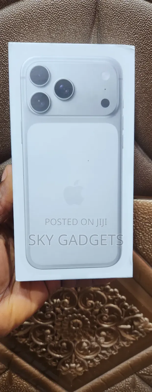 New Apple iPhone 17 Pro Max 256GB Silver - 1