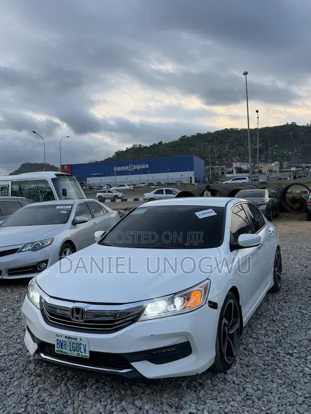 Honda Accord 2016 White - 1
