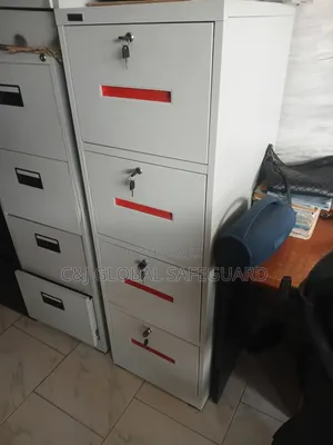 4 Drawer Cabinets Da Makullin Su Daban