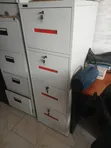 4 Drawer Cabinets Da Makullin Su Daban - 1