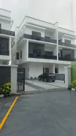 5-Bedroom Semi-Detached Duplex tare da BQ a Ikeja GRA - 3