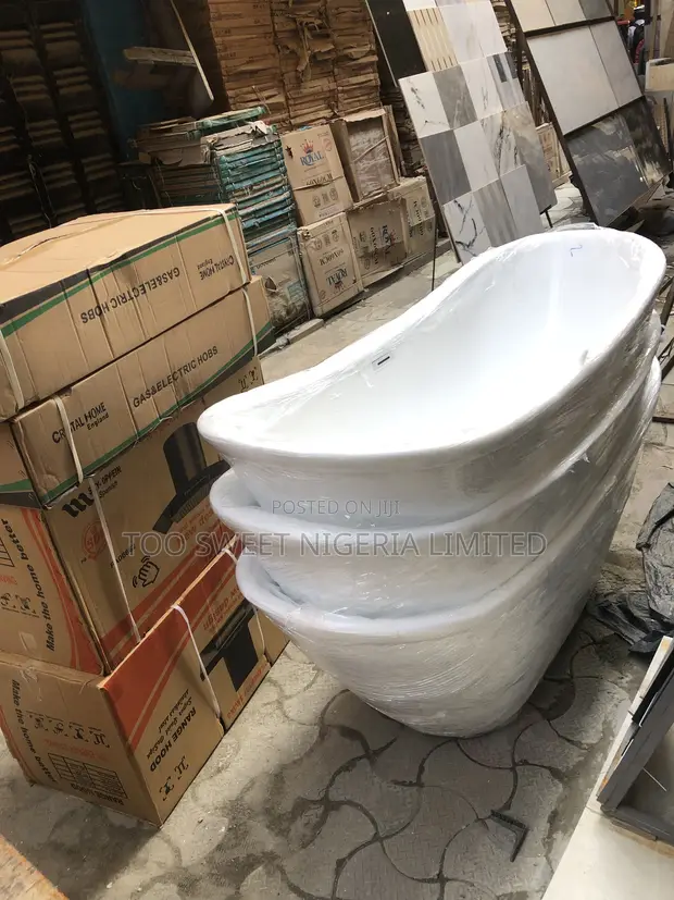 Ideal Jacuzzi Bathtub - Brand New - 1