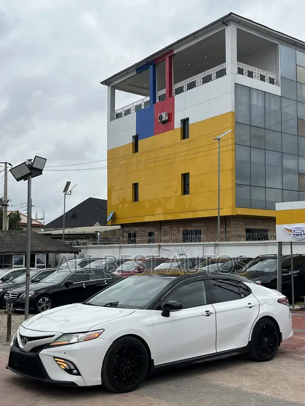 2019 Toyota Camry XSE - 1