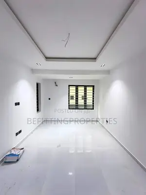 Sabon 2-Bedroom Apartment Don Siyarwa a Ikate