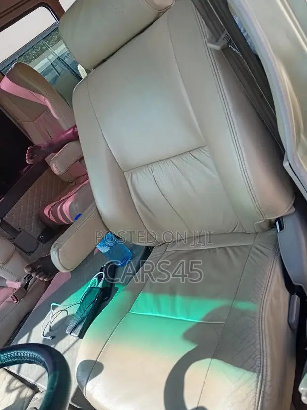 Toyota Coaster 2017 Jirgin Kasa - Kore - 1