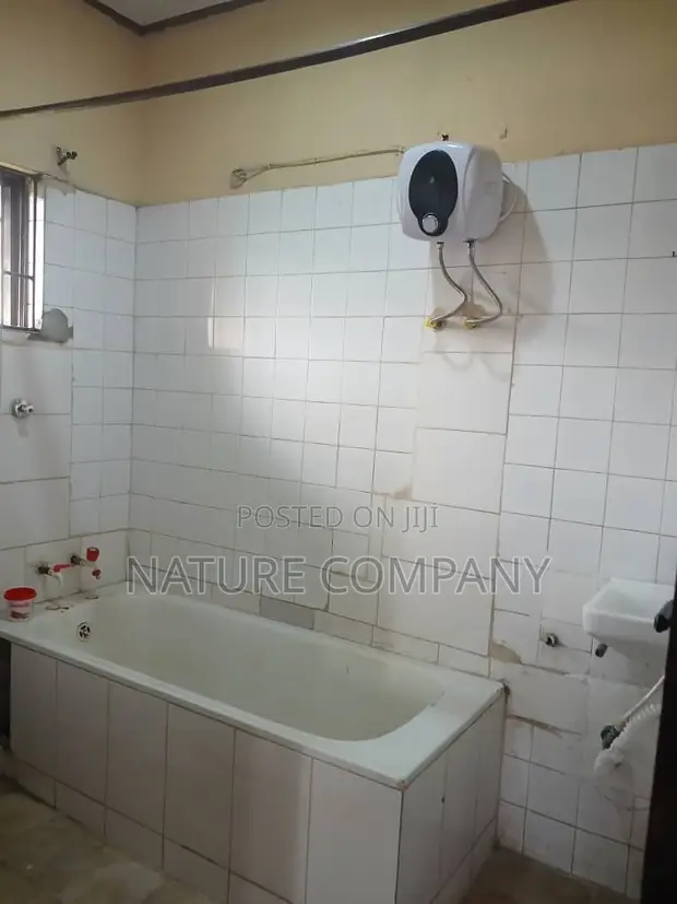 3 Bedroom Block of Flats for Rent a Awuse Estate, Ikeja GRA - 1