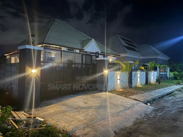 Brand New 2-Bedroom Bungalow with Pool for Short Let - 1