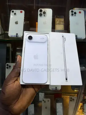 Apple iPhone Air 256GB White (Open Box)