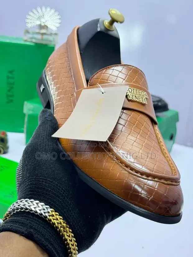 Bottega Veneta Mazajen Takalma na Fata - An Yi su a Italiya, Sabo - 1