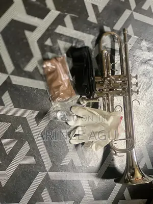 Yamaha Trumpet (C) - Azurfa