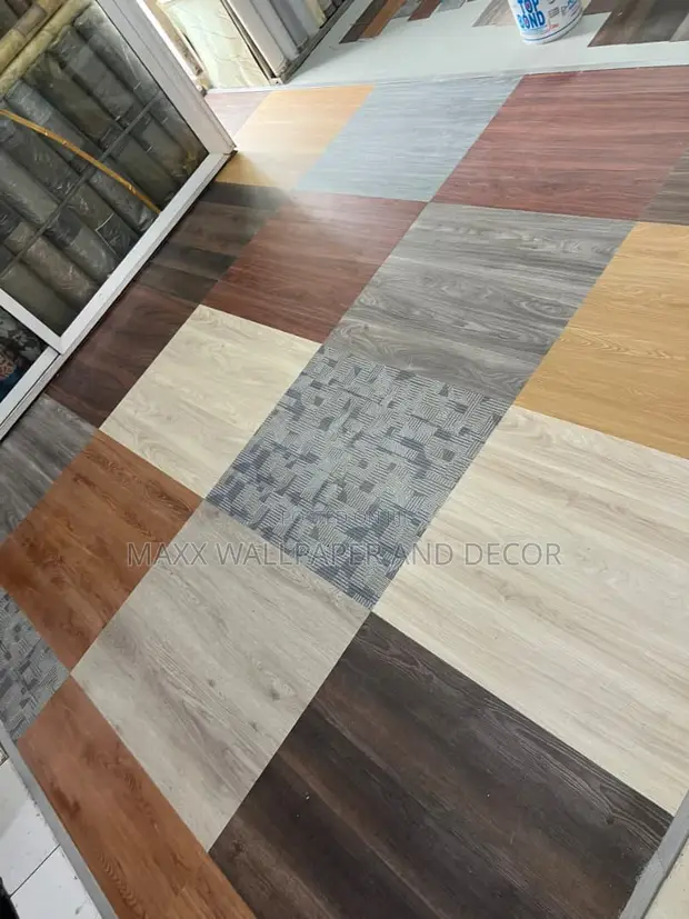 Modern Luxury Vinyl Flooring - High Traffic, Low Maintenance - 1