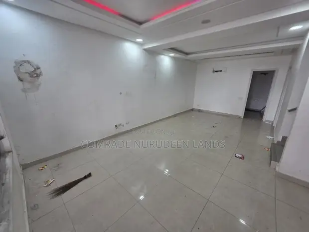 4-Bedroom Duplex for Rent in Ologolo, Lekki - 1