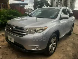 Toyota Highlander 2013 Silver SUV
