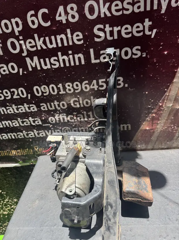 Toyota Prius 2005-2006 ABS Module - 1