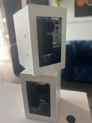 Yamaha HS8 Studio Monitor Speaker