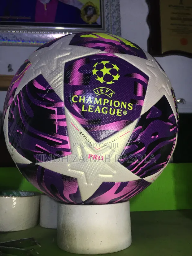 Kwalloƙin Ƙwallon Kafa na Champion - Girman 5, Sabo - 1