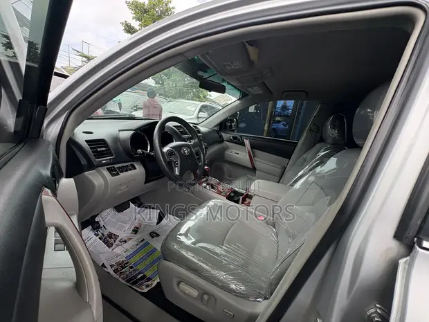 2013 Toyota Highlander V6 Silver - 1