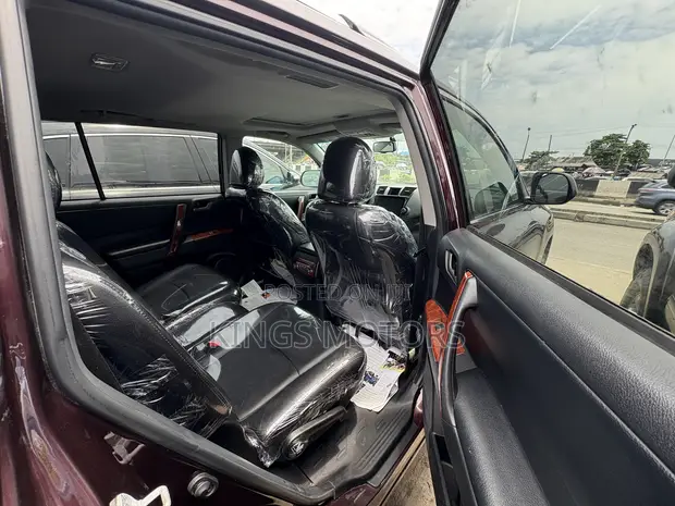 Toyota Highlander 2012 V6 - 7 Seater - 1