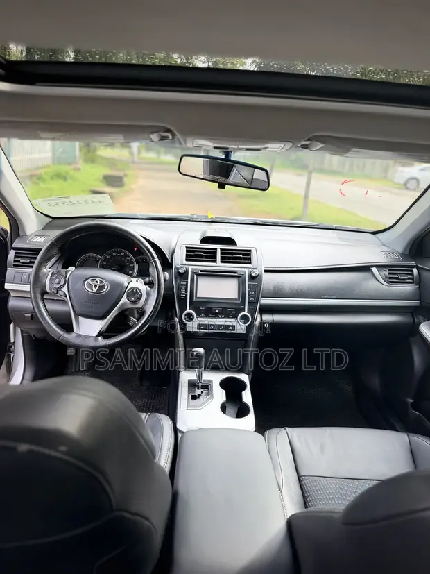 Toyota Camry SE Sedan 2014 - 1
