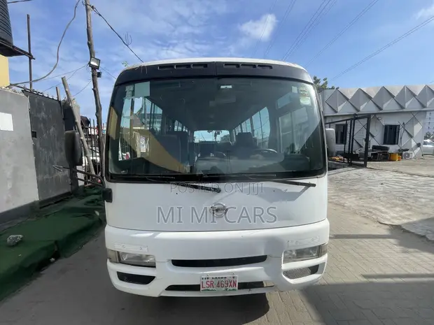 Nissan Civilian Bus na 2013 - 1