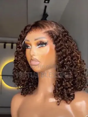 Gashin Pixie Curl 14 Inches tare da 5x5 Closure