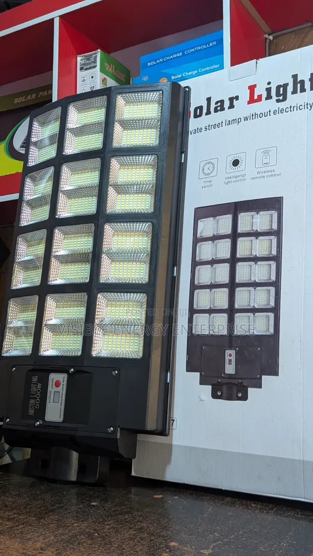 Amston Lightning 5000W Solar Street Light - 1