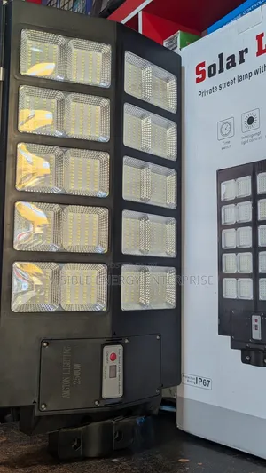 Amston Lightning 2500W Solar Street Light
