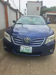 Toyota Camry 2010 Shuɗi - 2