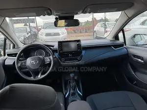 2019 Toyota Corolla LE 1.8L White