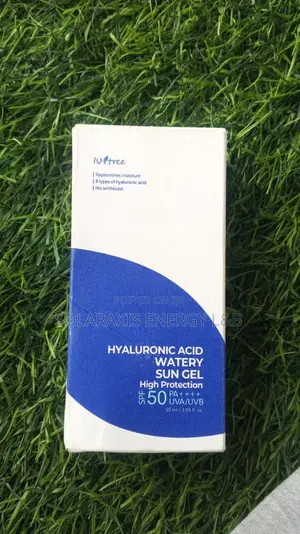 Isntree Hyaluronic Acid Watery Sun Gel