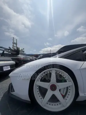 2019 Lamborghini Aventador S LP 740-4