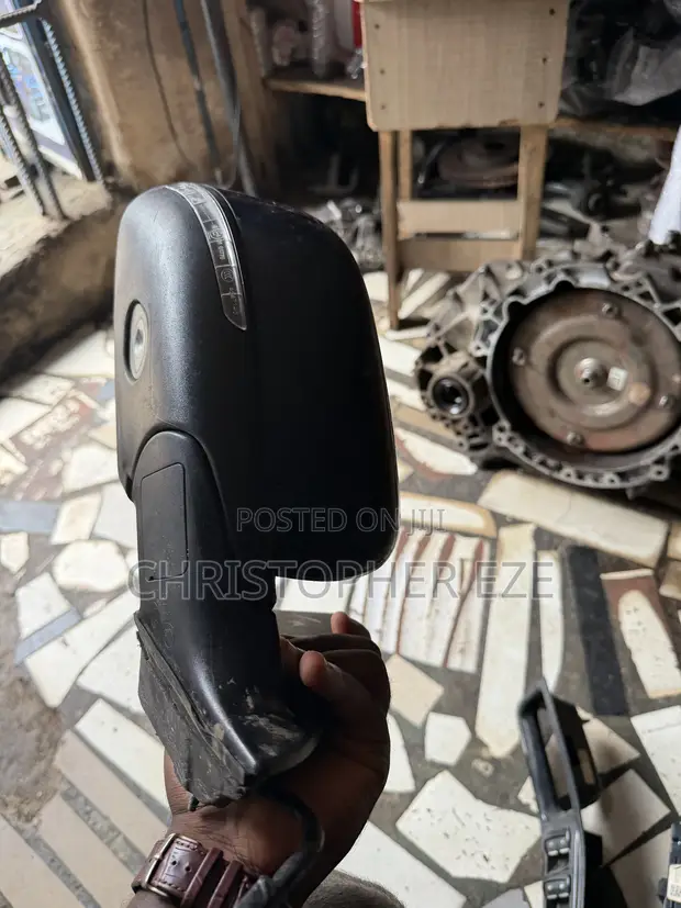 Jeep Cherokee Side Mirror with Camera & Light (2016-2020) - 1