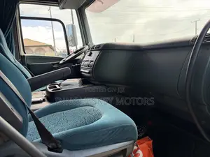 18-Tona DAF CF Jirgin Kwasfa Mai Daukar Kansa