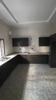 Gidan Terrace 5 Bedroom na Siyarwa a Guzape, Abuja - 3