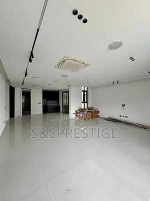 5-Bedroom Luxury Duplex don sayarwa, Banana Island