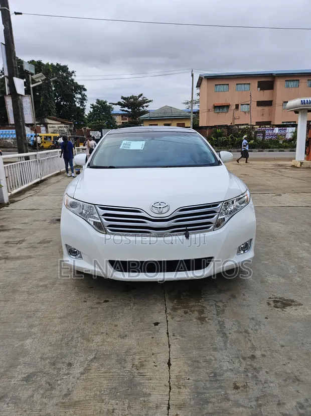Toyota Venza V6 AWD 2012 Fari - 1