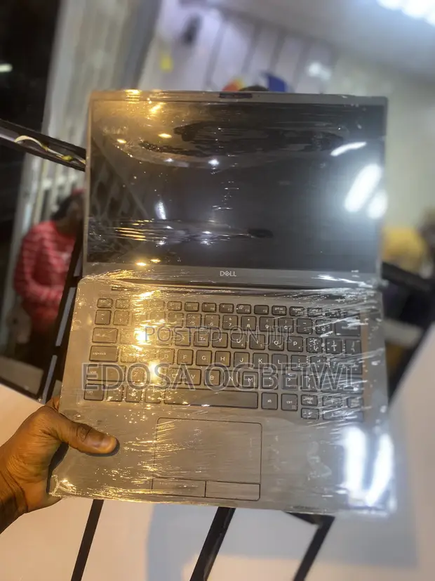 Dell Latitude 7400 Laptop - Intel Core i7, 8GB RAM, 128GB SSD - 1