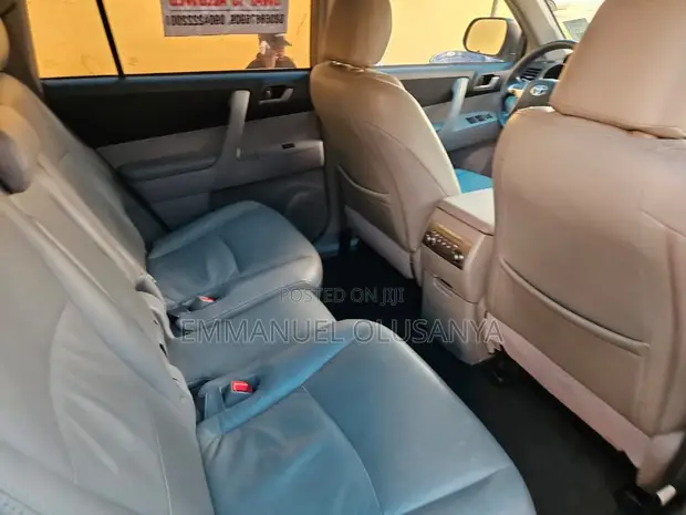 Toyota Highlander 2013 Gray - 1