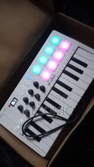 M-Valve Midi Keyboard - Brand New