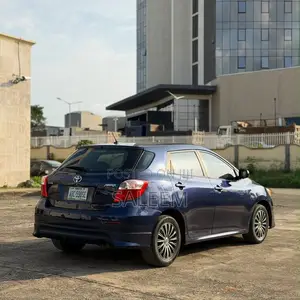 Toyota Matrix S Hatchback AWD 2010