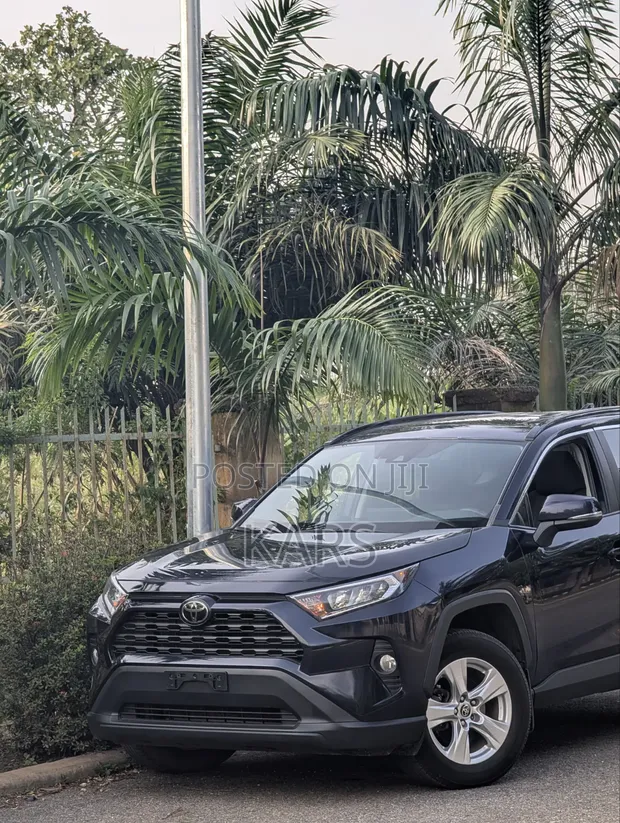 Toyota RAV4 2021 XLE - 1