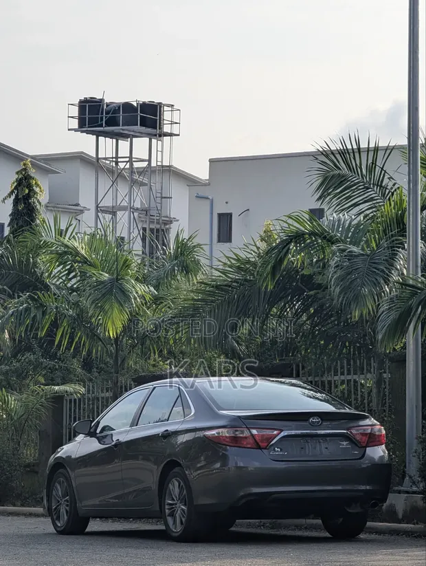 Toyota Camry SE Sedan ta 2016 - 1