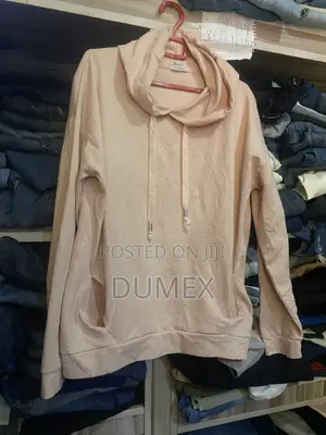 Hoodie Mai Kyau na Thrift - Grade A