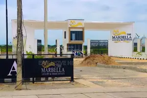 Filin Zuba Jari Mai Amfani Da dama Tare da C of O - Hanyar Lekki-Epe