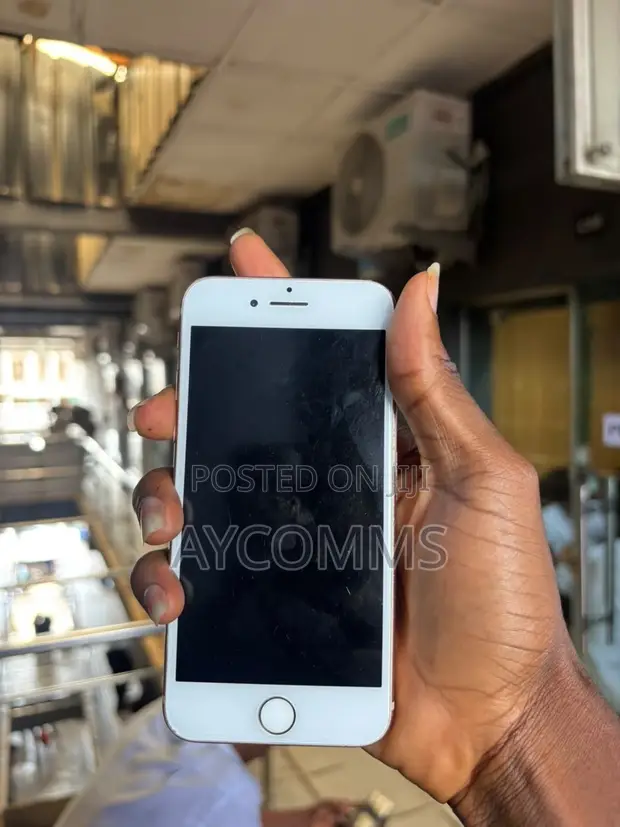 Apple iPhone 8 64GB Gold - 1