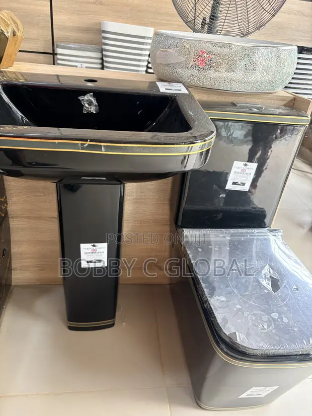 Luxury Black & Gold Marble Effect Squirt WC - 1