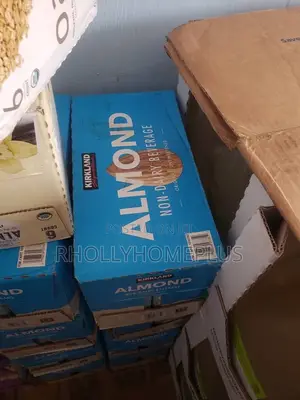 Kirkland Signature Abin Sha na Non-Dairy na Almond